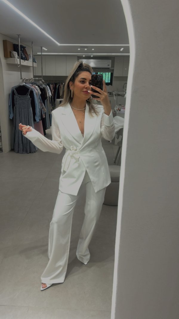 {"eId":"4772139856183218","CameraPosition":1}